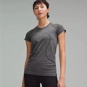 Lululemon Swiftly Tech Short Sleeve Heathered Gray Size 4